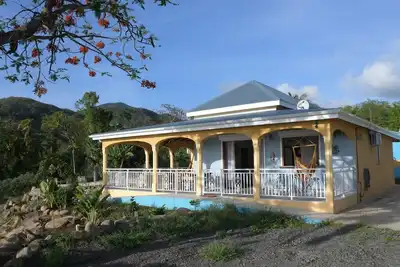 Image de villa touristique individuelle sur bouillante.