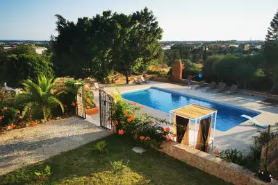 Image de Villa dans propriété - Piscine - 10 min de l'aéroport de Faro