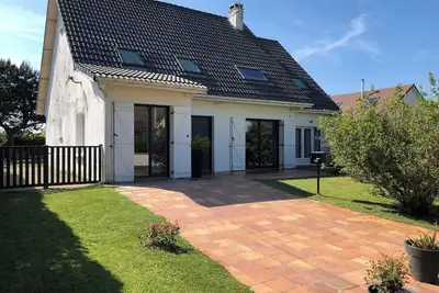 Image de Maison avec piscine extérieure privée, jardin, à 500m de la plage