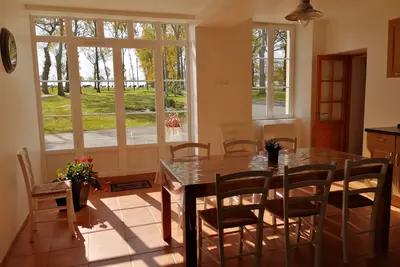 Image de Gite: Grande Maison De Vacances A La Campagne Avec Billard, Grand Salon