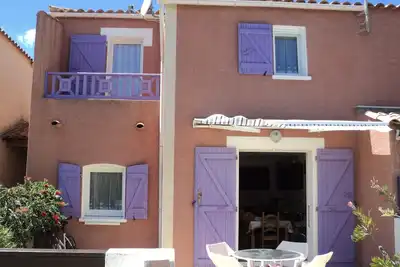 Image de Jolie maison de vacances avec grande terrasse Ă 200 m de la plage avec Wifi