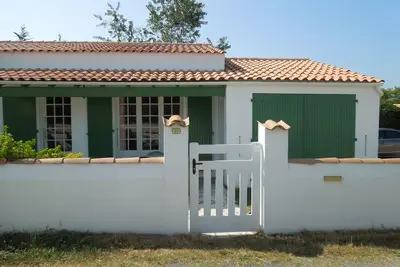 Image de Agréable maison au calme accès direct mer à pied.