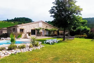 Image de Maison de charme avec piscine 14 personnes