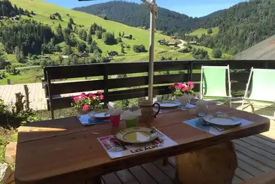 Image de Appart. Terrasse Pied Des Pistes\nDEPART Et Retour En Ski Si Neige Suffisante
