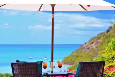 Image de Vue Mer Panoramique! Luxe, Piscine, PORTÉE, Vue Sur Jolly Harbour: Antiguasoleil
