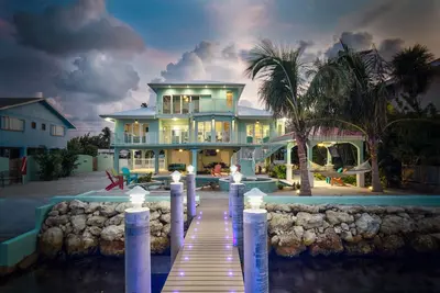 Image de Paradise Bay - 4 chambres (avec 2 suites de maître) et 4 salles de bains - 10 personnes