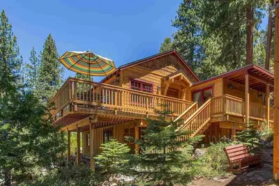 Image de Escapade confortable Lakeview en famille / en couple: emplacement superbe + équipements agréables