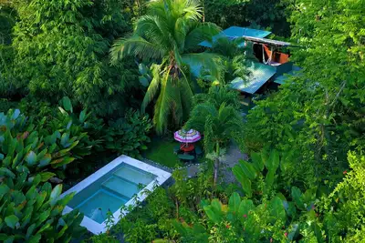 Image de Le paradis des amoureux de la nature - 2 Br \/ 1. 5 salles de bain, piscine et jardins sur la plage