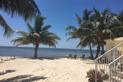 Image de Oceanfront Sandy Beach Vacation Rental Unit 1