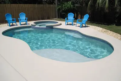 Image de Maison De Plage Avec Piscine Et Spa PRIVÉS D'Eau SALÉE + Marche À La Plage De La Cour!