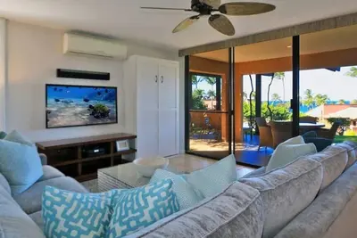 Image de Fabulous Ocean View, entièrement rénové, calme, surdimensionné Lanai, pour 5 personnes