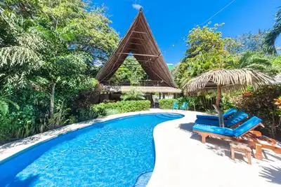 Image de Nosara Beach Compound w \/ Pool - 2 minutes à pied de la plage de Guiones!