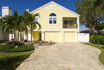 Image de Grande maison de plage à Indian Rocks Beach