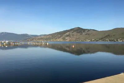 Image de Bienvenue chez vous au Strand Lakefront Resort à Vernon
