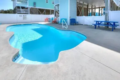 Image de Monkey Biscuits-Brand New 2019-Beautiful 4 Br / 3. 5 Bath Home with Pool-Sleeps 8