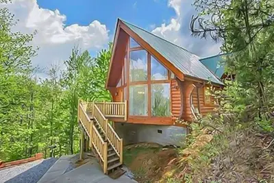 Image de Highlander ~ Très bien situé entre Gatlinburg / Pigeon Forge, 5-7 miles, Hot Tub, WiFi, Arcade