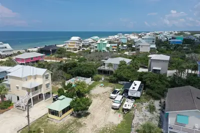 Image de Emplacement de camping-car à Cape San Blas, Balmy Breezes One