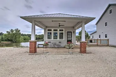 Image de Lakefront Studio Guest Home sur Hermann Wine Trail!