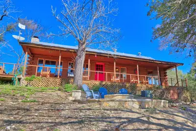 Image de Log Cabin Adorable sur les rives de Smith Creek!
