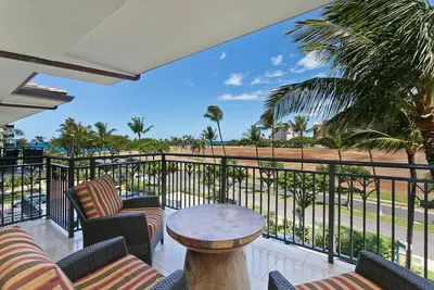 Image de Partielle sur l'océan 2 Br \/ 2 Ba Villa 4 Fl Ot