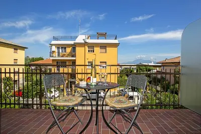 Image de Villa Mimosa - Appartamento 2, Desenzano Del Garda, Italie