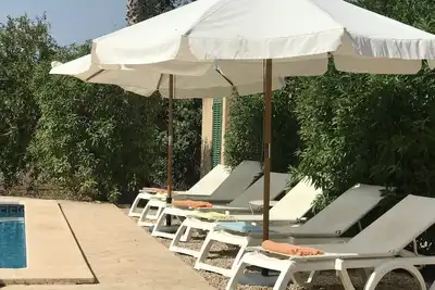 Image de Can Cusina. Charmante maison avec piscine