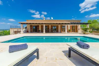 Image de Son Roca - Villa with private pool in MontuĂŻri. Free WiFi