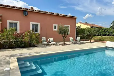 Image de Villa MaBri, villa de vacances moderne avec piscine et tout confort