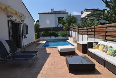Maison charmante avec piscine privée
