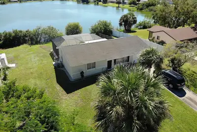 Image de Maison avec piscine chauffée solaire et vue sur le lac!