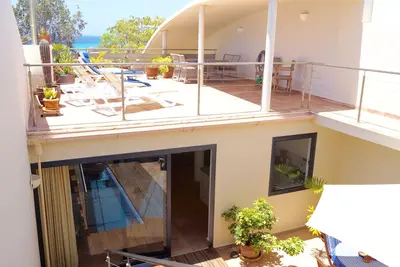 Image de Villa avec piscine privée et WiFi gratuit, proche de la mer, cour protégée