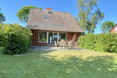 Image de Maison ensoleillée avec une immense terrasse plein sud et jardin pour 5 personnes