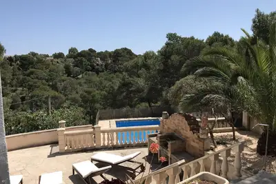 Image de Villa individuelle, à distance de marche de la mer, piscine, rénovée en 2018, 5 chambres, 4 salles de bain