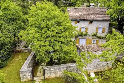 Image de Maison de vacances Una * 1000 m2 de jardin avec pelouse, barbecue, internet sans fil