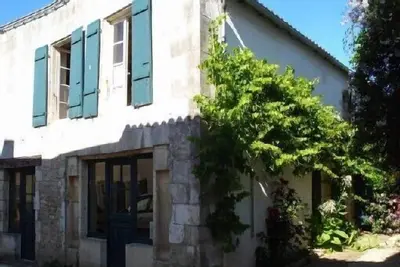 Image de Maison familiale Ile de Ré proche du Port de Saint Martin de 2 à 9 personnes