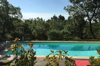 Image de Villa avec piscine privée au calme dans pinède entre Luberon et Verdon