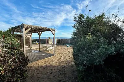 Image de Accès direct à la mer, pieds dans l'eau, climatisé, terrasse, parking gratuit