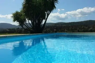 Image de Villa avec piscine classée 4 ****, entre village, campagne et plage de Gigaro.