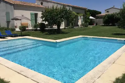 Image de Location vacances maison piscine Mouries Ls1-298