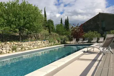 Image de Sud Ardeche, Balazuc site classé, gîte de charme La  Maison des Vignes  piscine