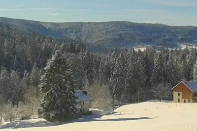 Image de Gîte en pleine nature, bain chaud, sauna et billard. Chiens acceptés