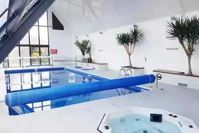 Image de 2 pièces 4 pers balcon Piscine chauffée couverte\/Sauna (Deauville centre)