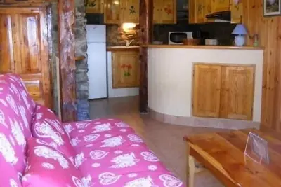 Image de Joli appartement ayant gardé le charme des maisons de pays pour 6 a 8 personnes