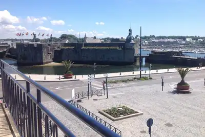 Image de The place to be : superbe appartement coeur de ville port plage à pied 6 pers