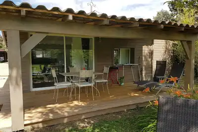 Image de Chalet 30 m2 avec terrasse dans grande propriété de 5000 m2 clos