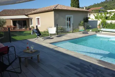 Image de Villa agréable avec piscine