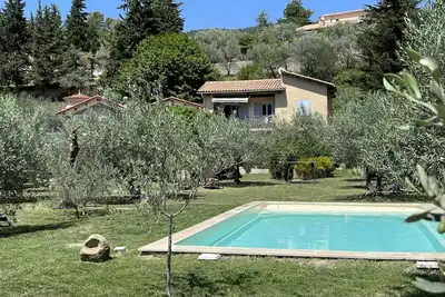 Image de Appartement dans maison de campagne bénéficiant d'une très belle vue.