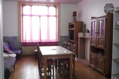 Image de Villa Jean, maison avec petite cour fermée à Wimereux, rue calme