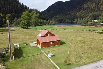Chalet au calme en pleine nature avec vue sur le lac