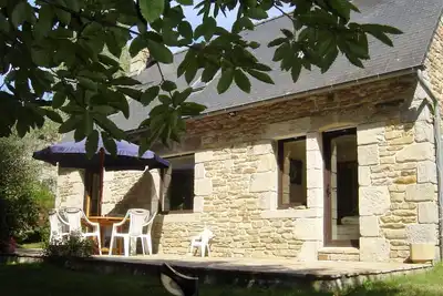Image de Charmant cottage en pierres proche de l'Aven et de la plage - 6 personnes
